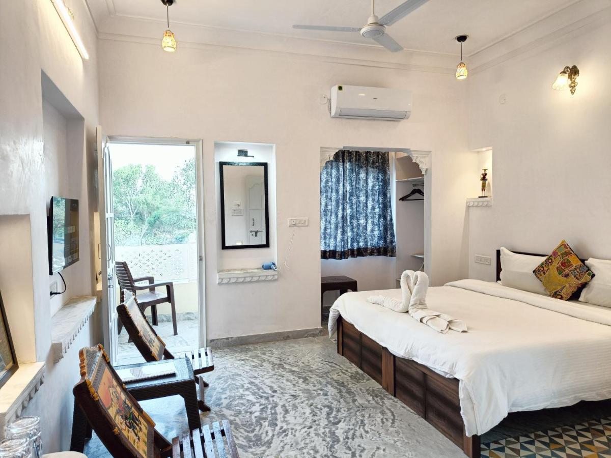 Prakash Ji'S Haveli -Luxurious Lakeside Retreat- Hotel Udaipur Bagian luar foto