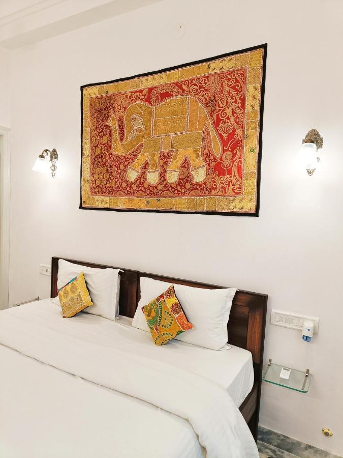 Prakash Ji'S Haveli -Luxurious Lakeside Retreat- Hotel Udaipur Bagian luar foto