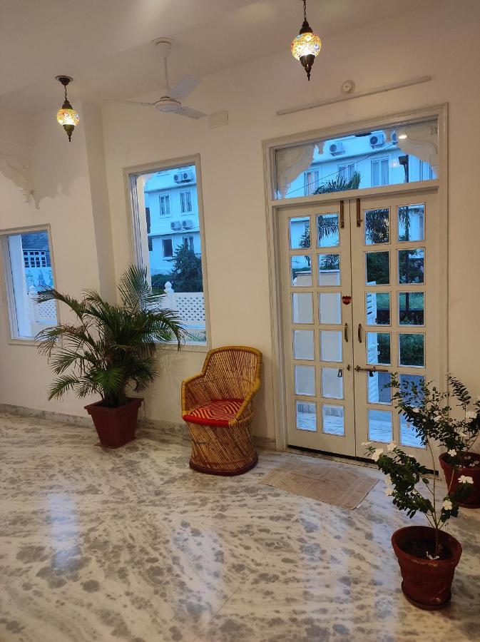 Prakash Ji'S Haveli -Luxurious Lakeside Retreat- Hotel Udaipur Bagian luar foto