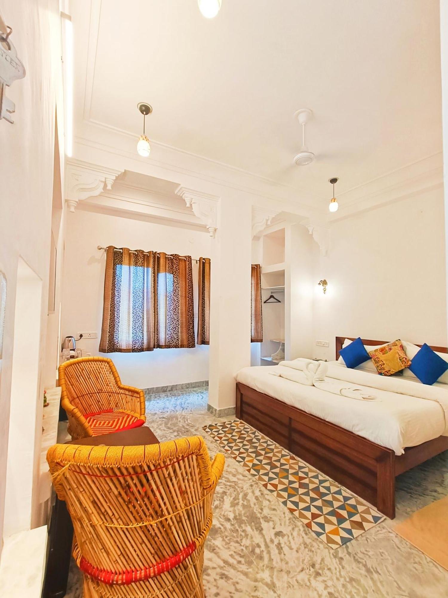Prakash Ji'S Haveli -Luxurious Lakeside Retreat- Hotel Udaipur Ruang foto